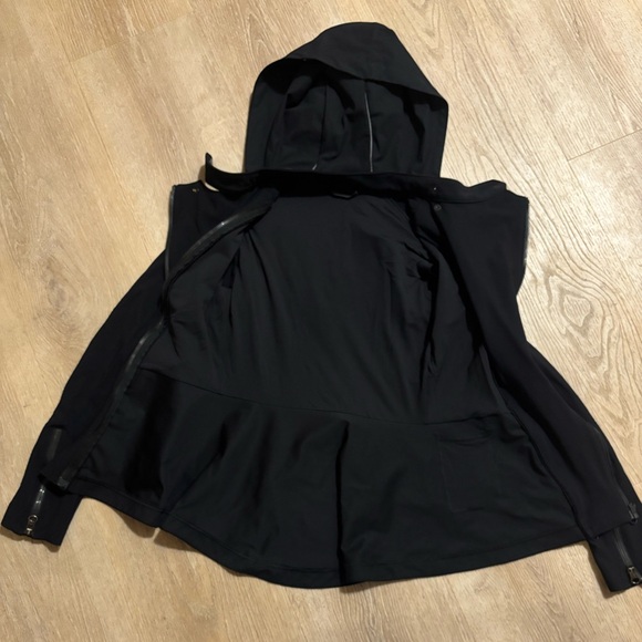 Black lululemon Asymmetrical Zip Jacket - Picture 3 of 8